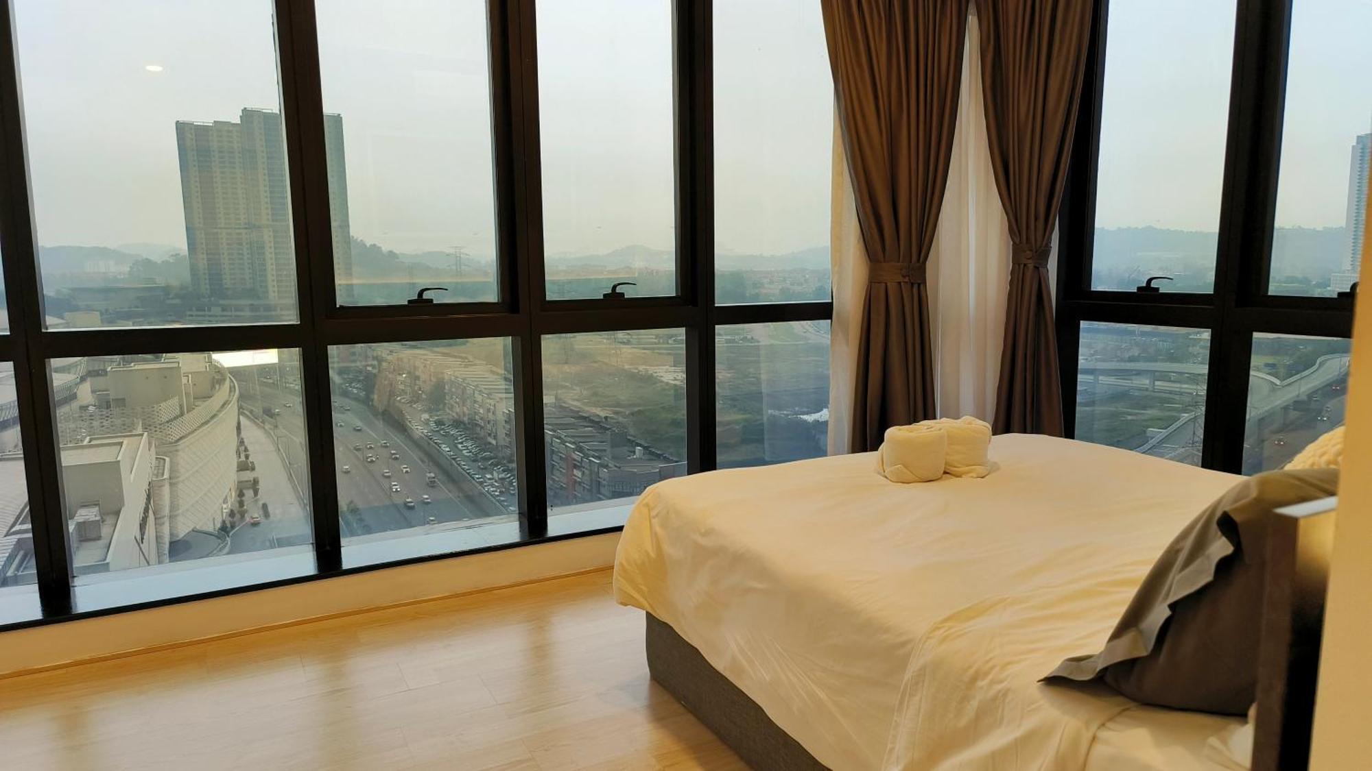 A4. The Moon @ Aurora Bukit Jalil Apartment Kuala Lumpur