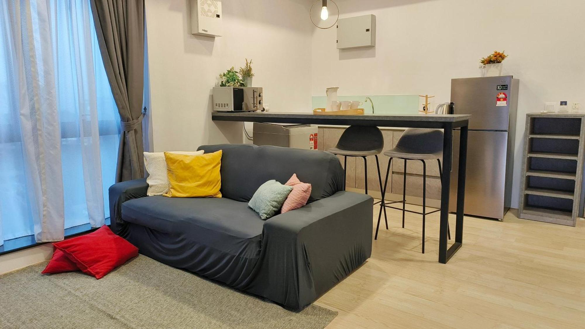 A4. The Moon @ Aurora Bukit Jalil Apartment